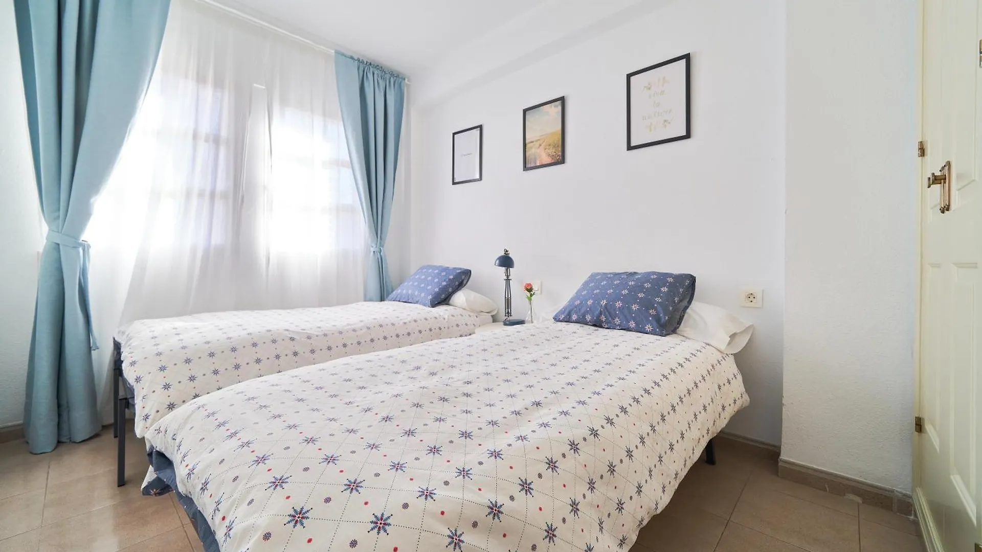 Вилла Casa El Palo Seaside Heaven Малага Дом отдыха